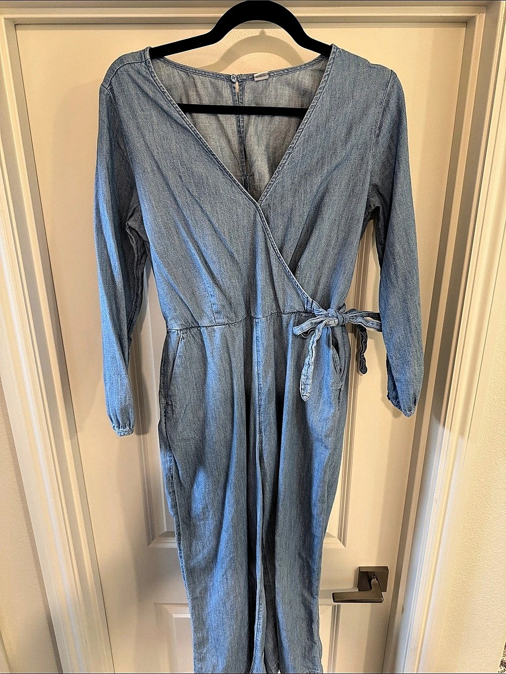 Old Navy Wrap-Front Jumpsuit in Blue Size Medium
